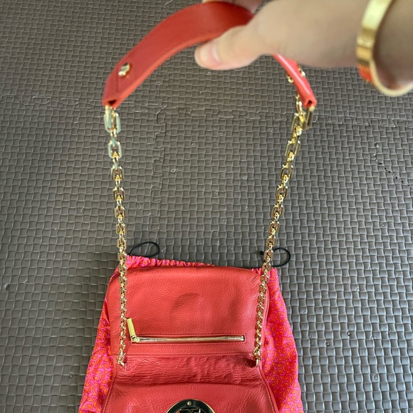 Tory Burch logo Clutch - Picture 4 of 6